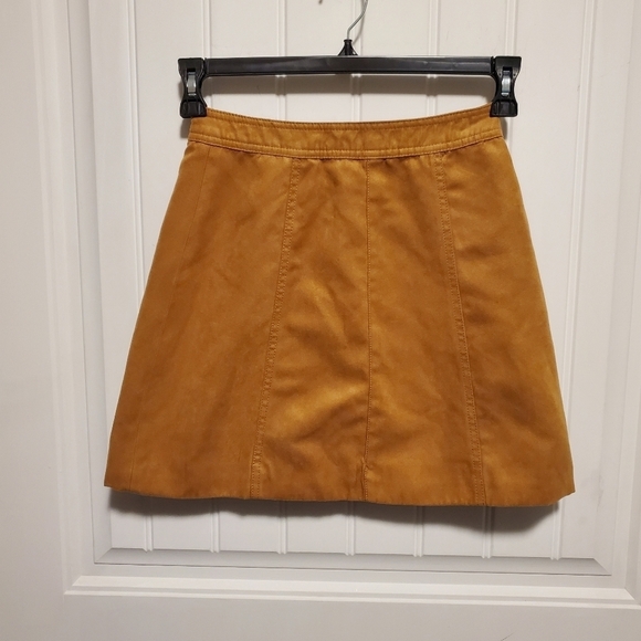 Divided Faux Suede Camel A-Line Skirt Size 2 - Picture 4 of 6